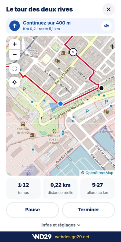 L'écran de guidage sur un téléphone : la carte avec le tracé et la position du coureur, la prochaine direction, le chrono, la distance et l'allure.